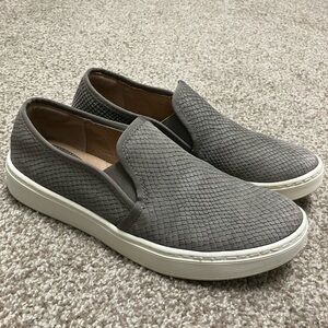 Sofft Gray Textured Slip-On Loafers